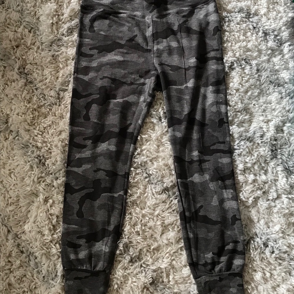 Adorable Express sweat pants. EUC!
